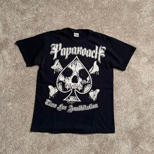 BLACK GILDAN HEAVY COTTON "PAPAROACH"  GRAPHIC TEE